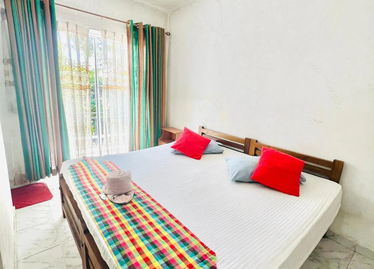 New Blue Mount View Kandy Hotel