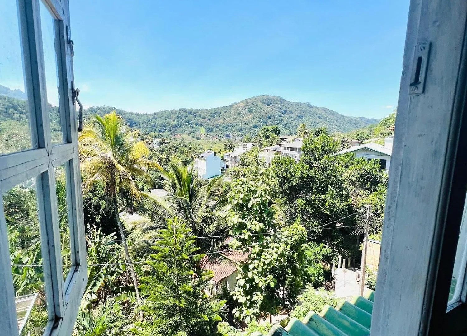 New Blue Mount View Kandy Hotel